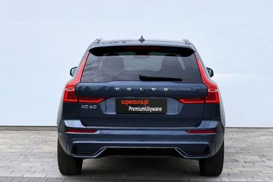 Volvo XC60 B5 B AWD Plus Dark aut