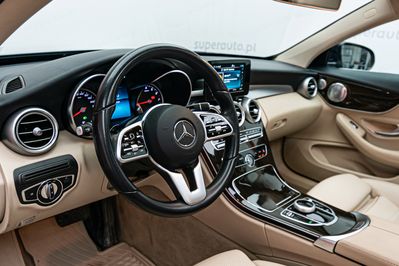 Mercedes Klasa C C 300 9G-TRONIC