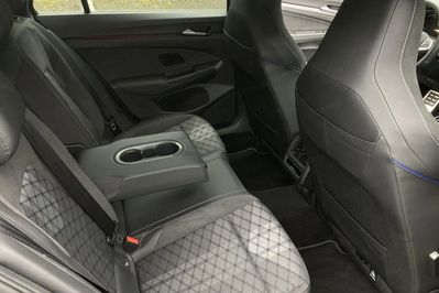 Volkswagen Golf VIII 1.5 eTSI mHEV R-Line DSG