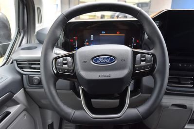 Ford Tourneo Custom 320 L2H1 Titanium A8