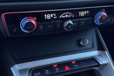 Audi Q3 35 TFSI mHEV S-Line S tronic