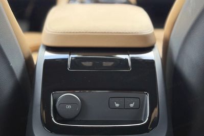 Volvo V90 T6 eAWD Plug-In Hybrid Plus Dark