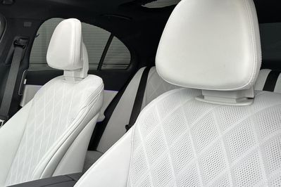 Mercedes Klasa E 300 de  4-Matic AMG