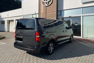 Toyota Proace Verso EV Long L2H1 75kWh Business