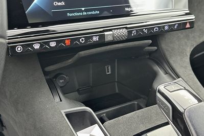 DS DS 7 Performance Line 1.6 E-Tense Hybrid AT