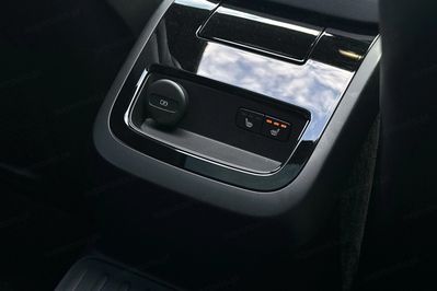 Volvo V60 T6 AWD Plug-In Hybrid Plus Dark