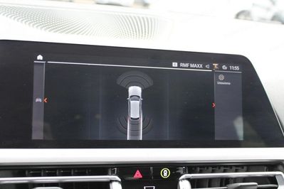 BMW Seria 3 318i aut