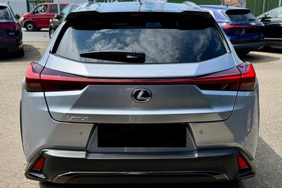 Lexus UX 300h F Sport Design 2.0 Hybrid Dynamic Force