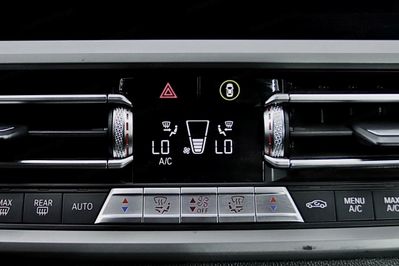 BMW Seria 3 318i Sport Line