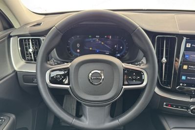 Volvo XC60 B5 B AWD Plus Dark