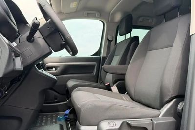 Opel Zafira Life Extra Long L2H1 Business AT8