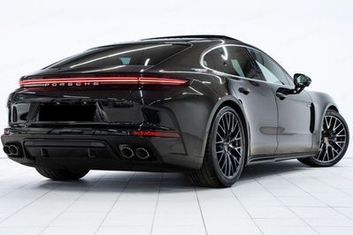 Porsche Panamera 4 E-Hybrid