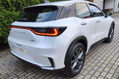 Lexus LBX Elegant 1.5 Hybrid