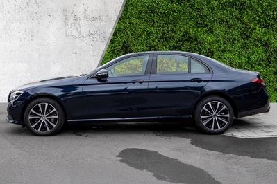 Mercedes E Klasa E 300 e 4-Matic Avantgarde
