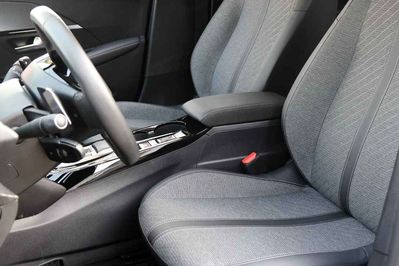 Peugeot 208 Allure e-DCS6  1.2 mHEV