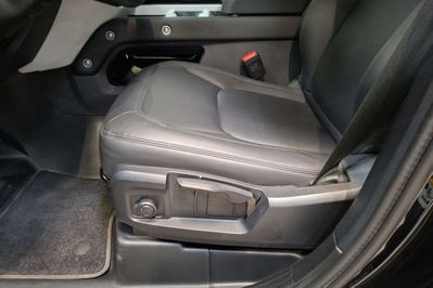Land Rover Defender 110 Hardtop 3.0 D250 mHEV