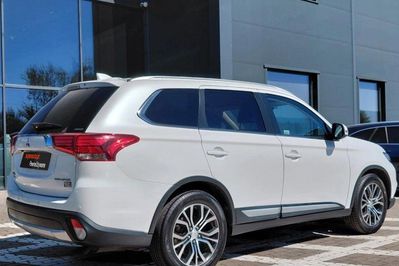 Mitsubishi Outlander 2.0 Intense 4WD CVT
