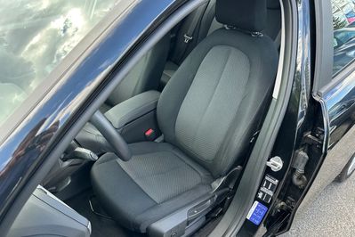 BMW Seria 1 118i Advantage