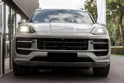 Porsche Cayenne E-Hybrid Black Edition