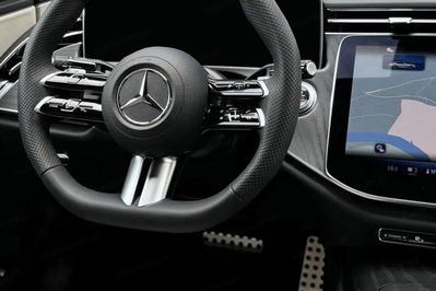 Mercedes Klasa E 220 d  4-Matic AMG