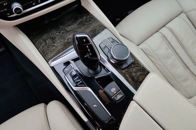 BMW Seria 5 530i xDrive M Sport