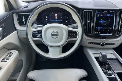 Volvo XC60 B4 D AWD Momentum Pro