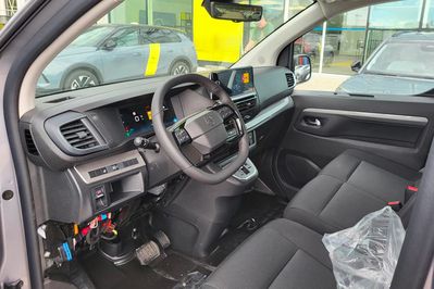 Citroen Jumpy XL L2H1 EAT8