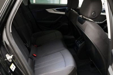 Audi A4 35 TFSI S Line