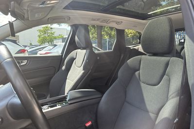 Volvo XC60 T6 Plug-In Hybrid AWD Core
