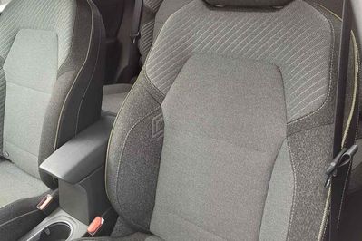 Renault Captur Techno 1.0 TCe