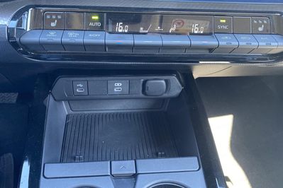 Toyota Prius Plug-in 2.0 Hybrid