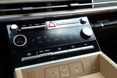 Hyundai Santa Fe 7.os Platinum 4WD 1.6 T-GDI PHEV