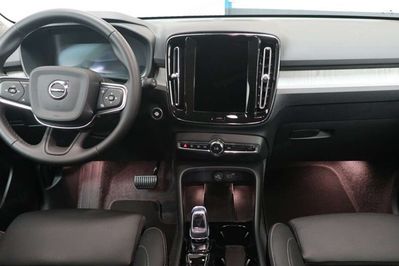 Volvo XC40 B4 Plus Dark