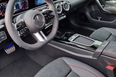 Mercedes Klasa A 220 4MATIC AMG Line