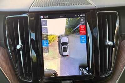 Volvo XC60 T8 Plug-In Hybrid AWD Ultimate Dark aut