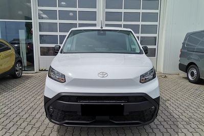 Toyota Proace City Long Active