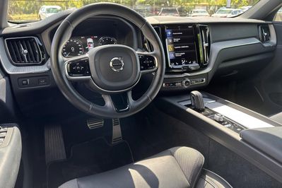 Volvo XC60 B4 B R-Design