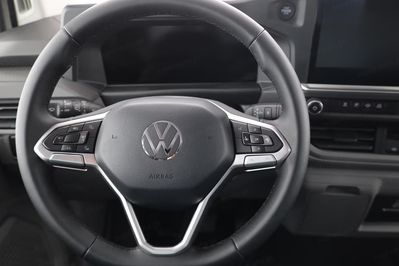 Volkswagen Transporter L2H1 8AT