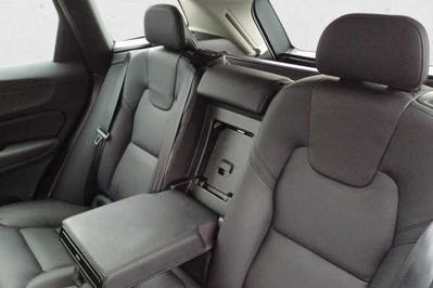 Volvo XC60 B5 B AWD Plus Dark