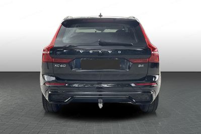 Volvo XC60 B4 B Plus Dark
