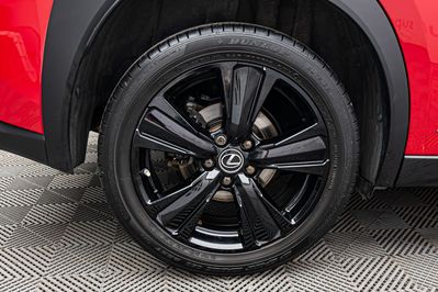 Lexus UX 250h