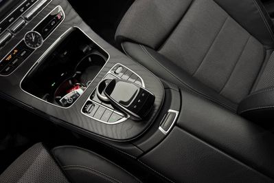 Mercedes Klasa E 200 4-Matic 9G-TRONIC