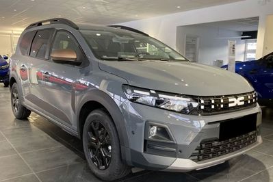Dacia Jogger Extreme 7-miejsc 1.8 Full Hybrid