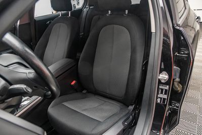 BMW Seria 1 118i Advantage aut