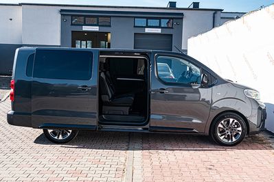 Opel Zafira Life Extra Long L2H1 Business AT8