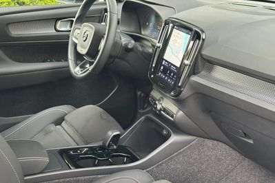 Volvo XC40 B3 Plus Dark aut