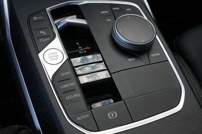 BMW Seria 3 330i xDrive M Sport