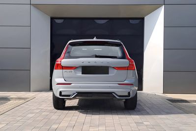 Volvo XC60 B4 B Plus Dark