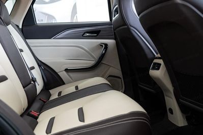 Bestune T77 1.5T Elegance DCT