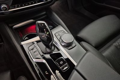 BMW Seria 5 540d xDrive mHEV M Sport